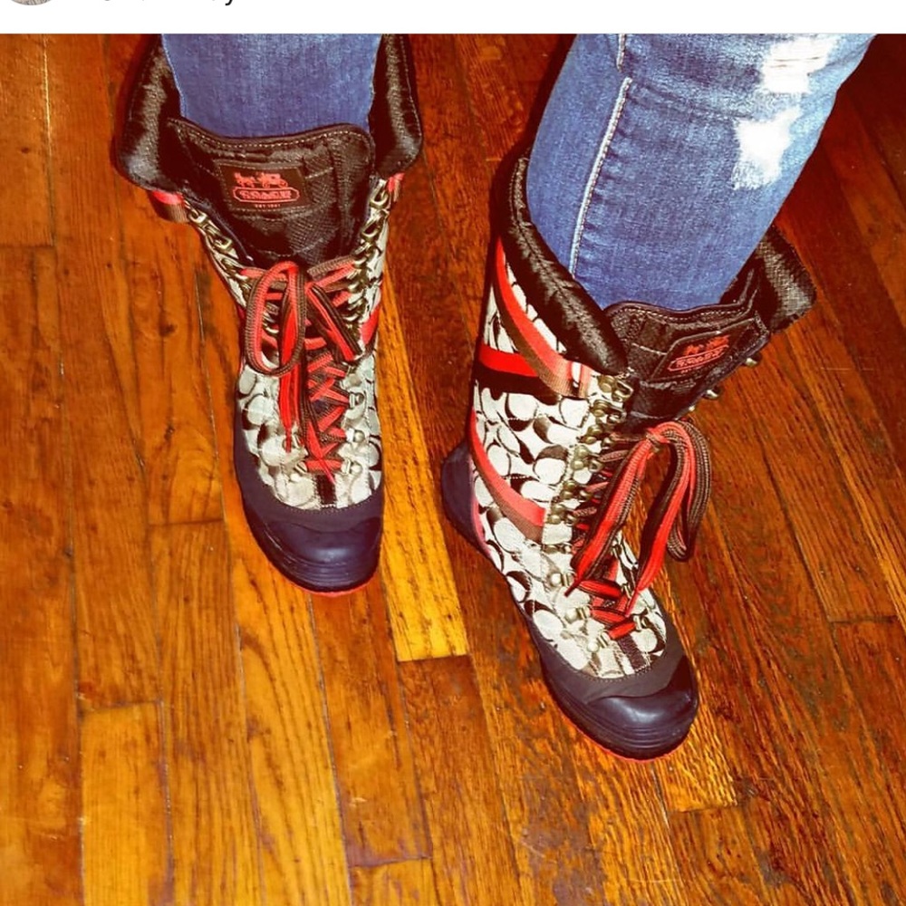 COACH BOOTS ..